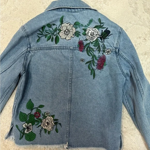 H&M Coachella Floral Embroidered Cropped Denim Jacket Women’s 2 Boho Festival - Picture 8 of 9